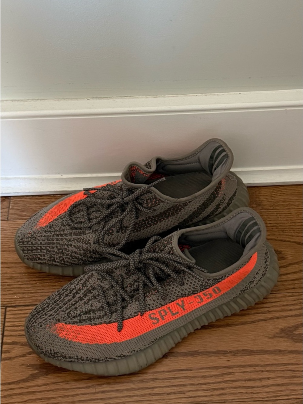 Yeezy Boost 350 V2
Beluga Reflective